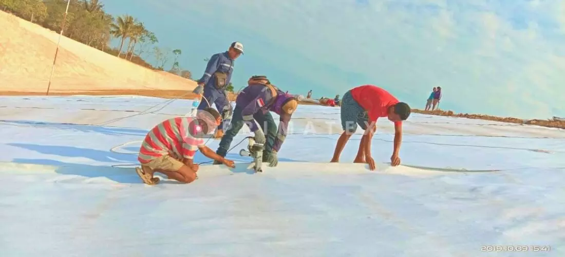 harga geotekstil (Penyambungan geotextile)