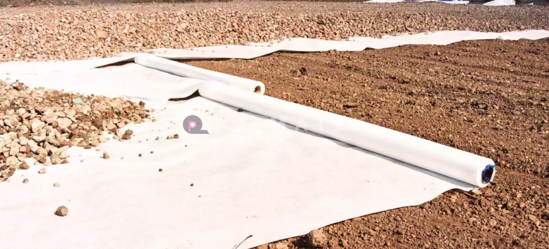 Harga Geotekstil Tahun Ini_ Panduan Lengkap dan Perbandingan Harga Geotekstil Terkini (1)